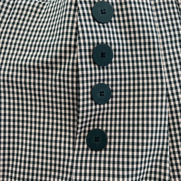 Zara Shorts - Picture 2 of 5